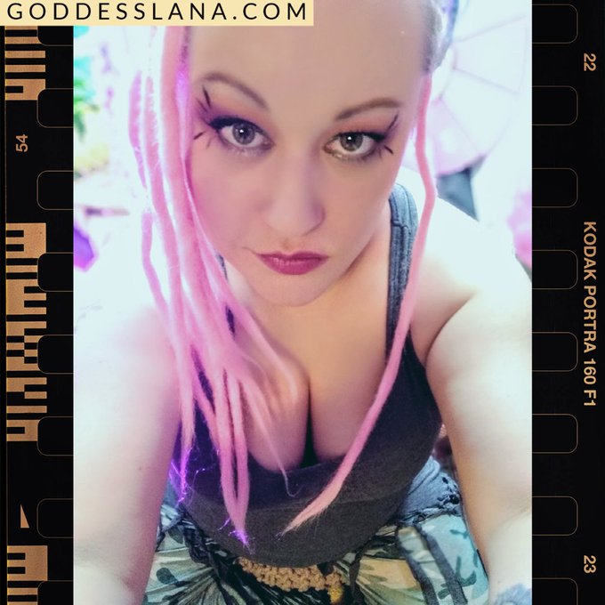 One way or another you will suck a big juicy cock for me! Retweet if I can watch you suck it. Heart Too
