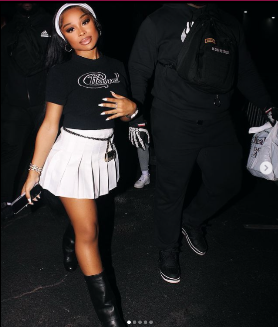 Jaydacheaves2's tweet photo. Still them same bitches y’all ain’t fuckin with 💁🏽‍♀️💁🏽‍♀️ https://t.co/pkZHH7dkjR