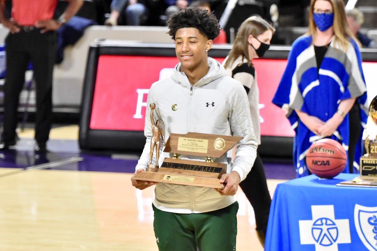 BJ_Edwards5's tweet photo. Mr basketball!! Thanks to all my coaches , family, friends and last but not least my teammates I love all you guys and I would never be here without any of you .🖤 https://t.co/LyqbfBMYHi