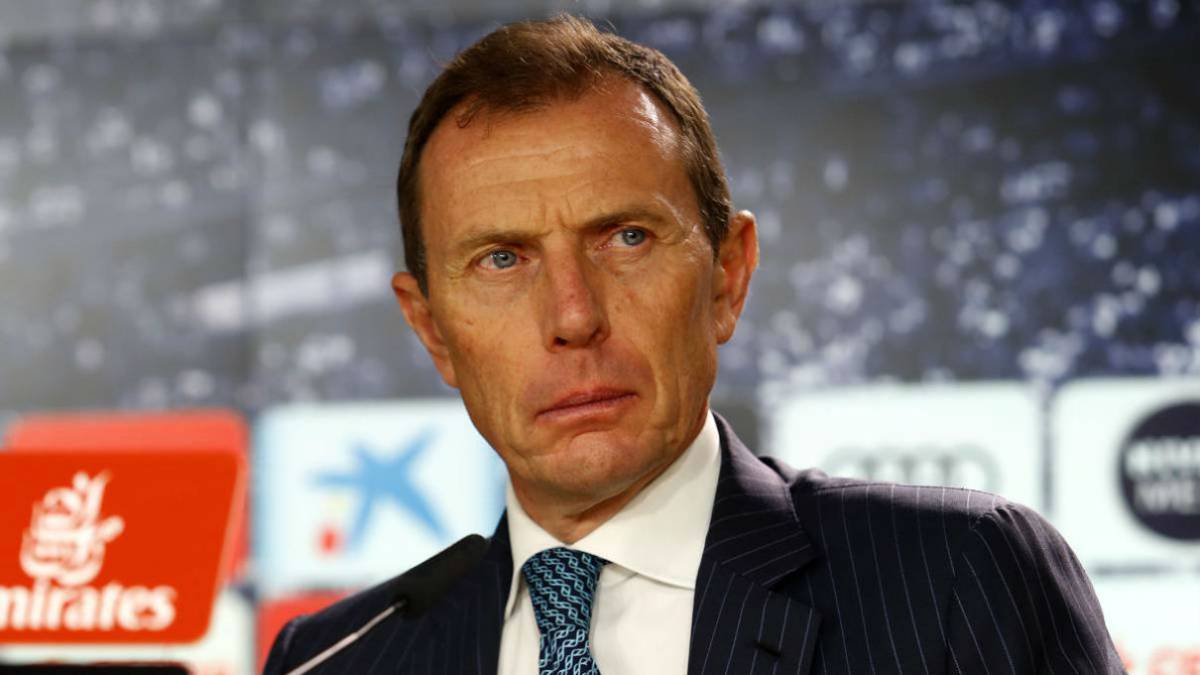 elchiringuitotv's tweet photo. 🔥🔥RAJADA DE BUTRAGUEÑO🔥🔥

❗️"En el primer tiempo hay una JUGADA que ha terminado siendo DECISIVA".

‼️"No hemos tenido suerte... HERNÁNDEZ HERNÁNDEZ DE NUEVO". 

¡Toda la polémica a las 12 en @elchiringuitotv! https://t.co/ZIkGroO32K