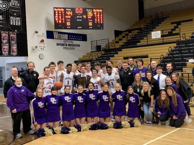 Could not be more proud of this FAMILY! Incredible week of preparation, sacrifice, and trust! SECTIONAL CHAMPIONS! Looking forward to another week of hoops with this crew! @GCHS_Athletics @GuerinCatholic @KyleNeddenriep