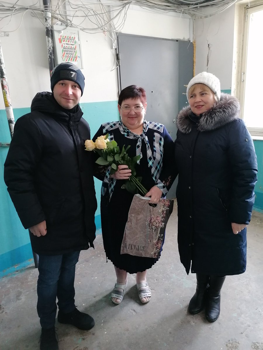 privo11's tweet photo. С праздником 8-го марта дорогие женщины! https://t.co/ZcI3hSMqSS