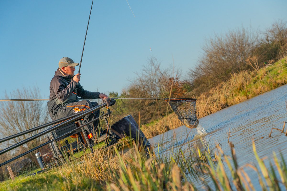 TackleGuru's tweet photo. Great bagging the Spring sun with Guruโs Andy โBaggerโ Bennett at the awesome @PartridgeLakes earlier this week! We filmed several short tip videos with Bagger all about Spring F1 fishing... Head over to our Facebook page to check them out ๐ช๐ป #tackleguru #bagger #spring #f1tips https://t.co/nUFIrcfxAR