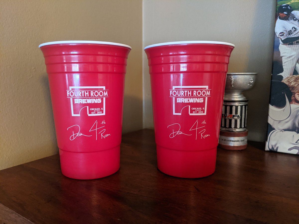 itspi314's tweet photo. Curious to know...

Who still has their @FourthRoomBrew Red Solo Cup for #FightKellyFight?

Still got mine! https://t.co/9sAF04Poi9