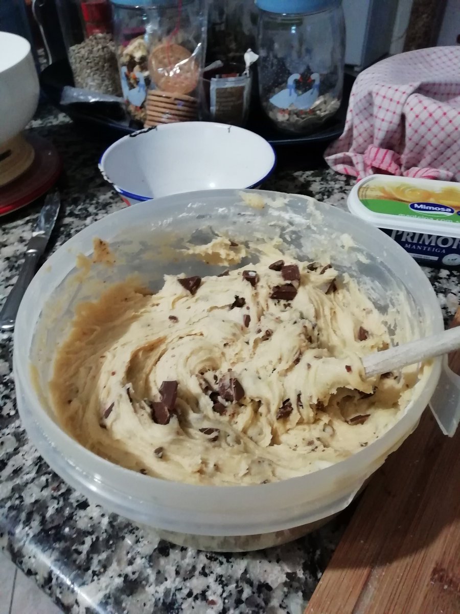 The temptation to eat it like this is great... But I must resist.

These cookies WILL be baked