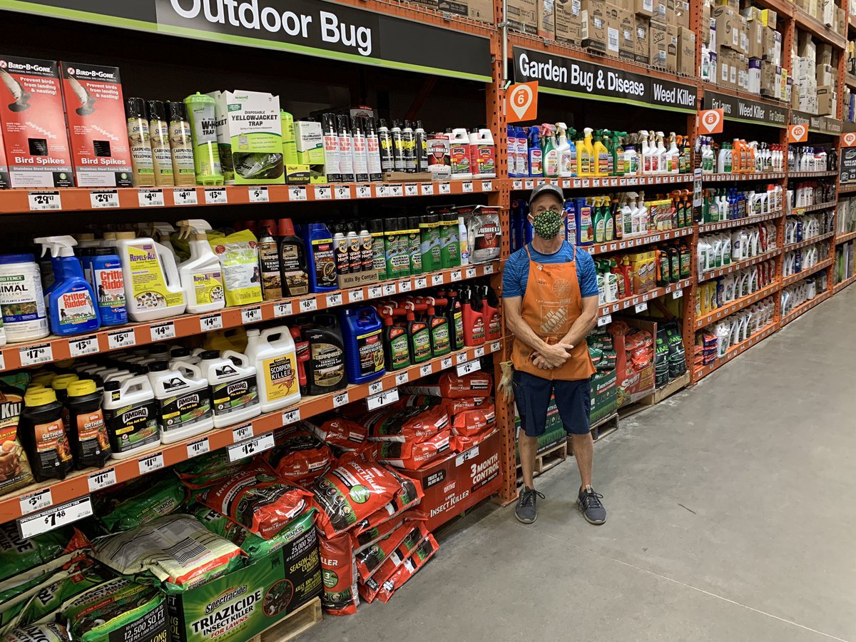 AFilantres's tweet image. Recovery is 🔑 at 473 

Shout to John in D28 for making sure Cleaning and Chemicals are CRISPY!
Joni and Don in D27 have lightbulbs and landscape lighting shining bright!!!

#D66Proud
#Team473 
#Hot🔥🔥🔥

@GPsharkz @D66Celest