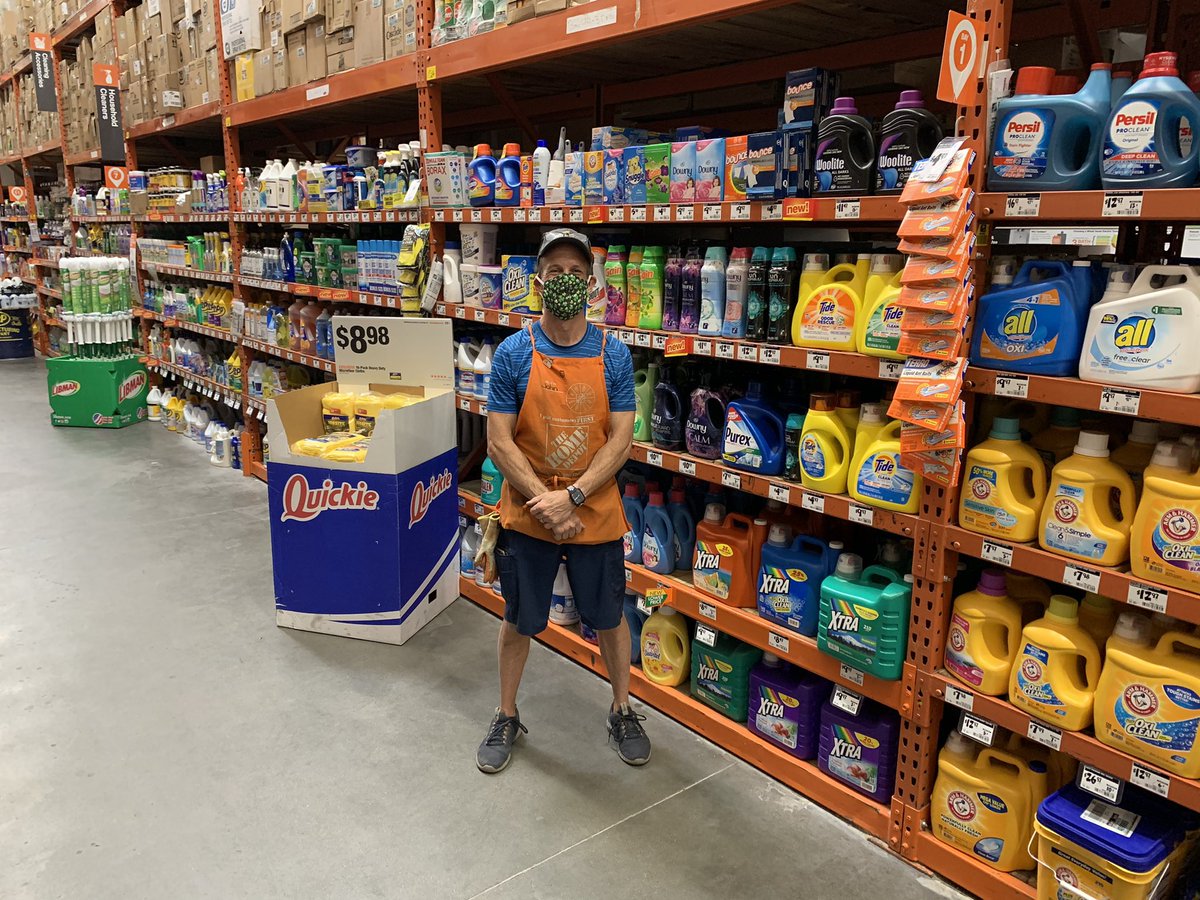AFilantres's tweet image. Recovery is 🔑 at 473 

Shout to John in D28 for making sure Cleaning and Chemicals are CRISPY!
Joni and Don in D27 have lightbulbs and landscape lighting shining bright!!!

#D66Proud
#Team473 
#Hot🔥🔥🔥

@GPsharkz @D66Celest