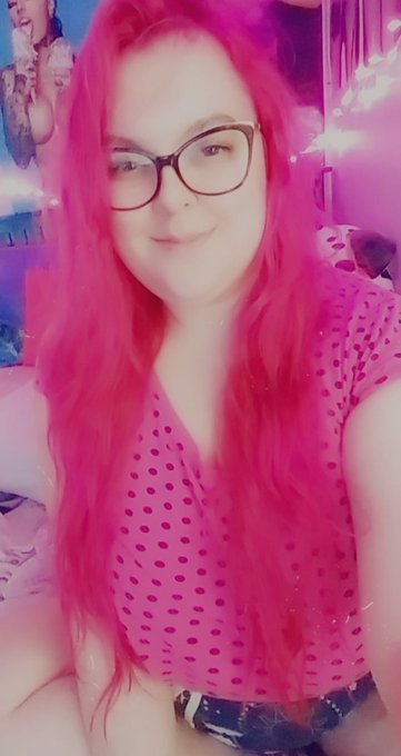 Redid my hair. 😋 https://t.co/FuAid7O6W5<a href="/tag/help"class="tags"><span>#help</span></a><a href="/tag/birthdaygirl"class="tags"><span>#birthdaygirl</span></a>