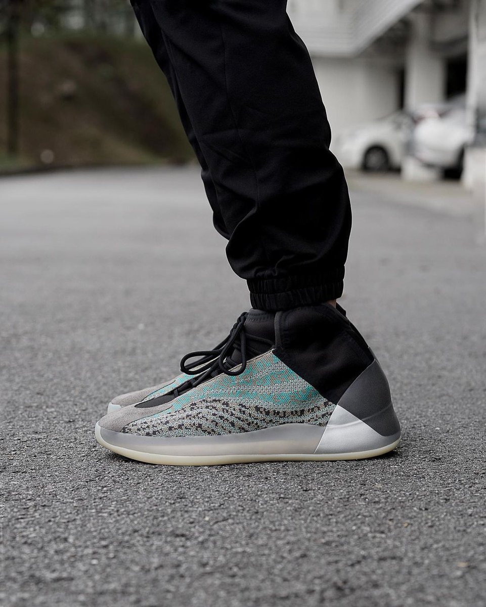 yeezy QNTM ADULTS TEAL BLUE