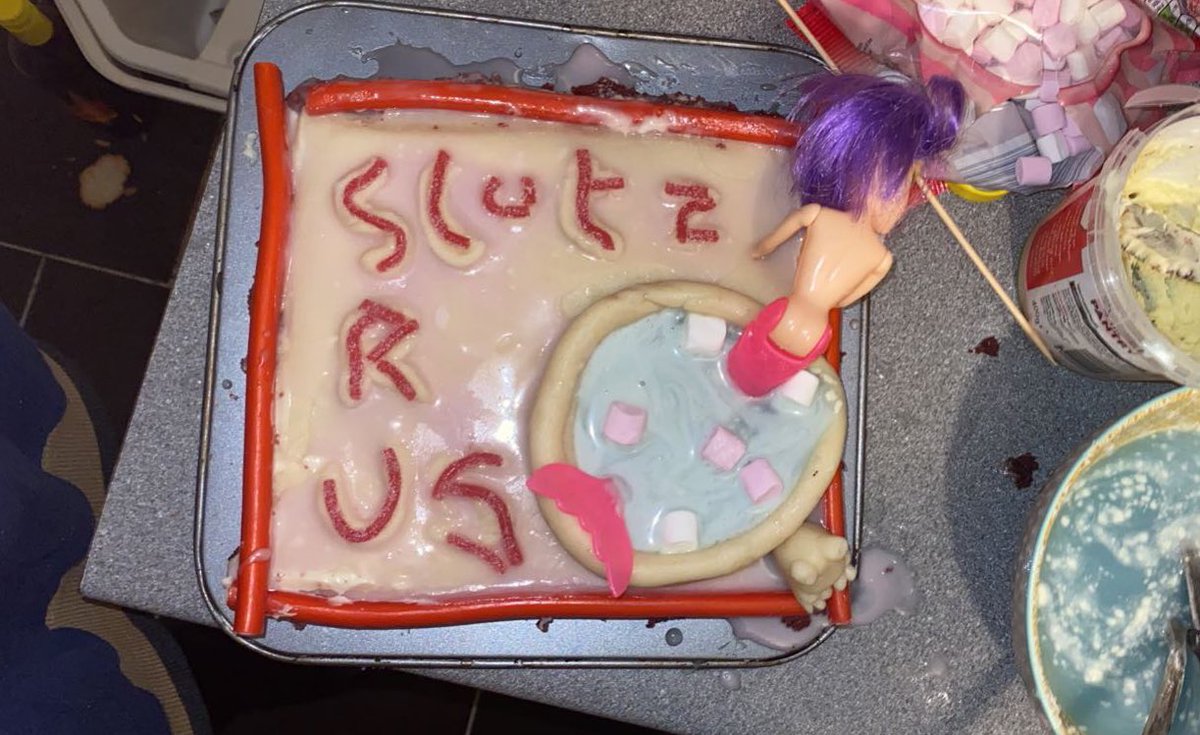 armlessrobbery's tweet image. babe are you okay? you’ve barely touched your slutz r us cake