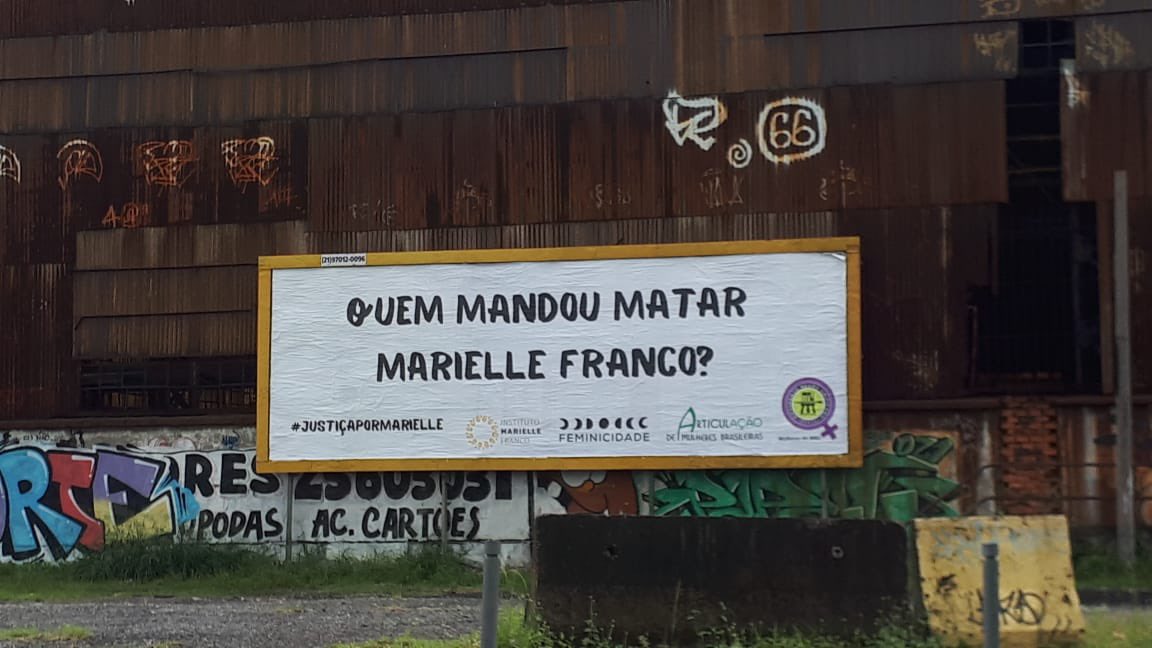 inst_marielle's tweet photo. Nos outdoors do Rio, a pergunta que não quer calar diante de 3 anos sem respostasz#.

Essa ação durante o mês de março é uma parceria entre a @amb_feminista, @feminicidade, o movimento de mulheres do MNU em Nova Iguaçu e o Instituto Marielle Franco. https://t.co/aaVjnLGYgj