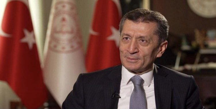 Didemx7's tweet photo. YAYALIM! 
Ziya Selçuk’u saat 00:00’a kadar bir kanaldan veya twitter üzerinden açıklama yapmaya davet ediyoruz. Yoksa gelecek haftanın ölenlerinden, hastalananlarından siz sorumlusunuz.  #öğrencilerölmekistemiyor https://t.co/7yN8Js1szw

#öğrencilerölmekistemiyor https://t.co/n8iqqurueB