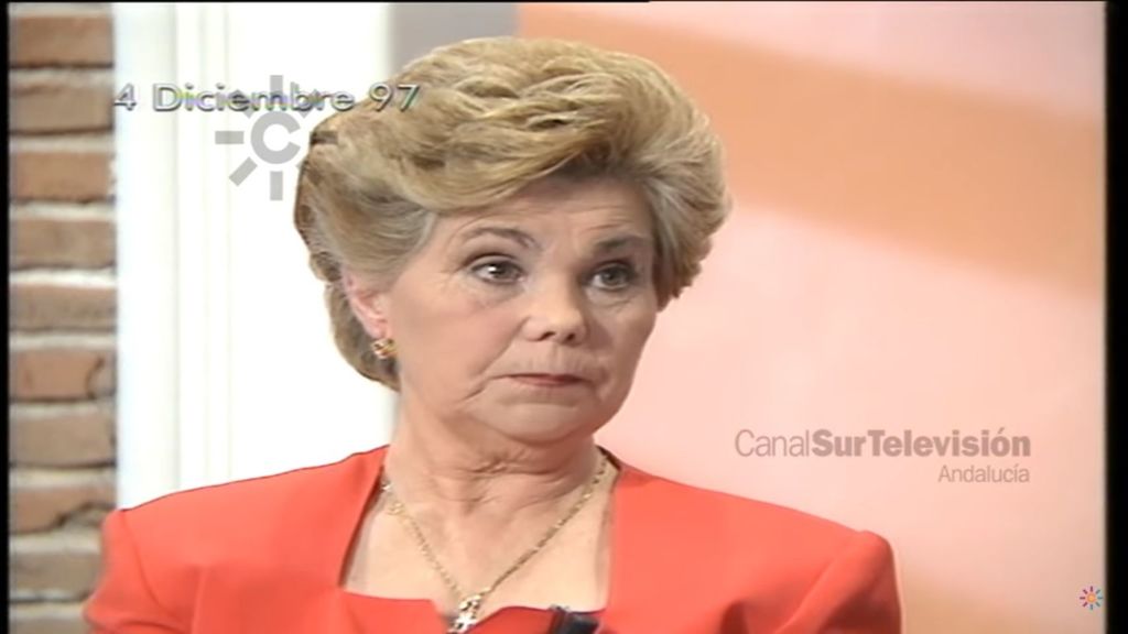 masfeministas_'s tweet photo. En la lucha contra la violencia machista destaca Ana Orantes que en 1997 harta de aguantar 40 años de malos tratos explicó en un programa de televisión las reiteradas palizas que le daba su marido. Ana Orantes fue quemada viva por su marido, y el país conmocionó. https://t.co/gsYrJqCYR7