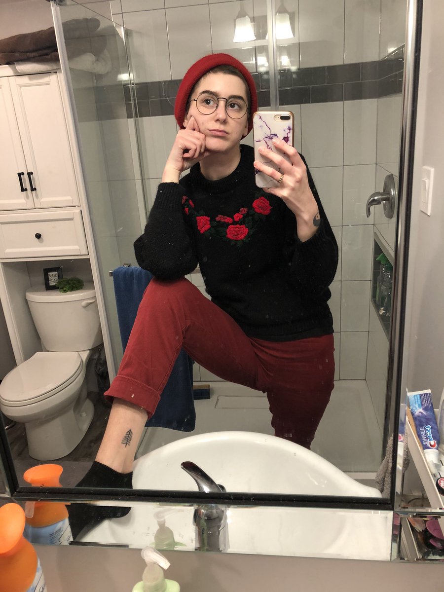 cleostevensx's tweet photo. no new selfies so here’s a cooper pic and another one of this look 🥰 #GrowingWithGaybours https://t.co/Tr7puYMw0s
