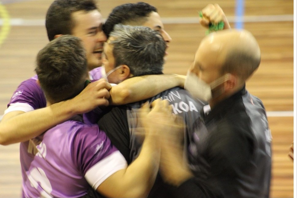 Jotarregui's tweet photo. La vida no es ganar o perder, son los abrazos. Animo a todos. Esto pasará. https://t.co/5PJL8rmCbY