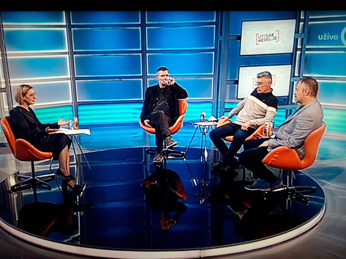 MajaDivac's tweet photo. Ekološki ustanak 9. aprila ispred nekadašnje Savezne skupštine upravo najavio Aleksandar Jovanović Ćuta.
Bravo, jedva čekam.
Do tada će dobar broj gradjana koji se vakcinisao razviti antitela.
Trebalo bi da izađe cela Srbija. Protiv vlasti koja je zagadila vazduh, vode..
#Utisak https://t.co/TmKrlsScyz