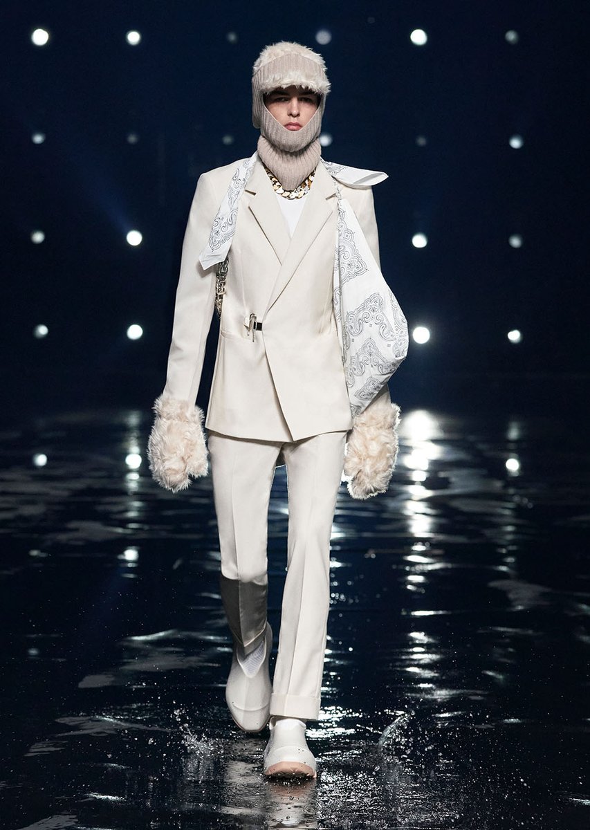 wwd's tweet photo. .@Givenchy's pulse-pounding runway show, filmed in an empty arena, felt like Matthew Williams' real debut. https://t.co/DxRbBkg0hA https://t.co/N2TLGilyey