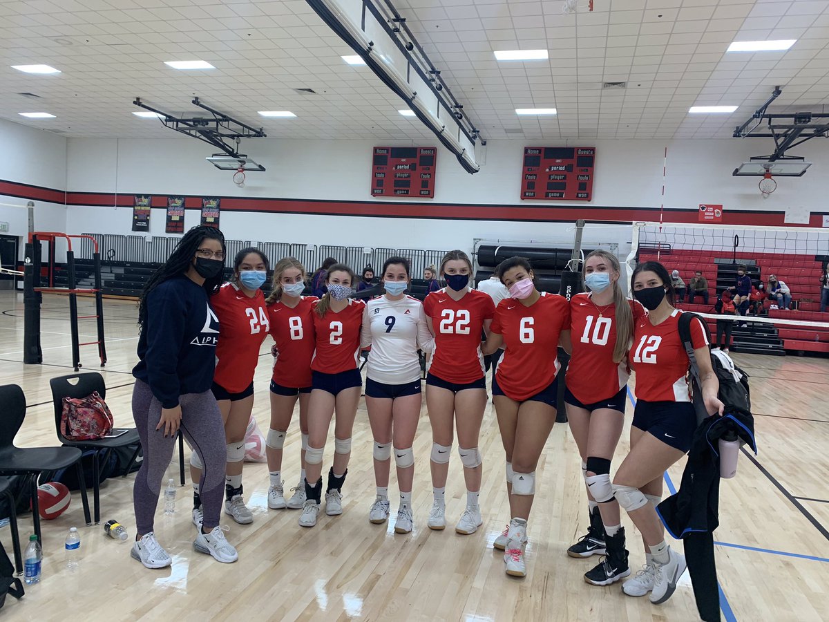 AlphaPerformVB's tweet photo. 17 White finished second, behind 87 Navy, at the Prodigy Classic in the 17/18 Division. 87 White was right behind them, finishing third! Alpha taking first, second, and third. Awesome job this weekend! #alphaperformancevb #thepack #prodigyclassic https://t.co/VDz4twhhYa