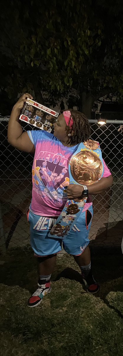 AntyyUce's tweet photo. 27 never look so good. 
My theme this year is my fav tag team @TrueKofi @WWEBigE @AustinCreedWins 
ShoutOut to my mom for cake tho. https://t.co/ixcluYiIKM