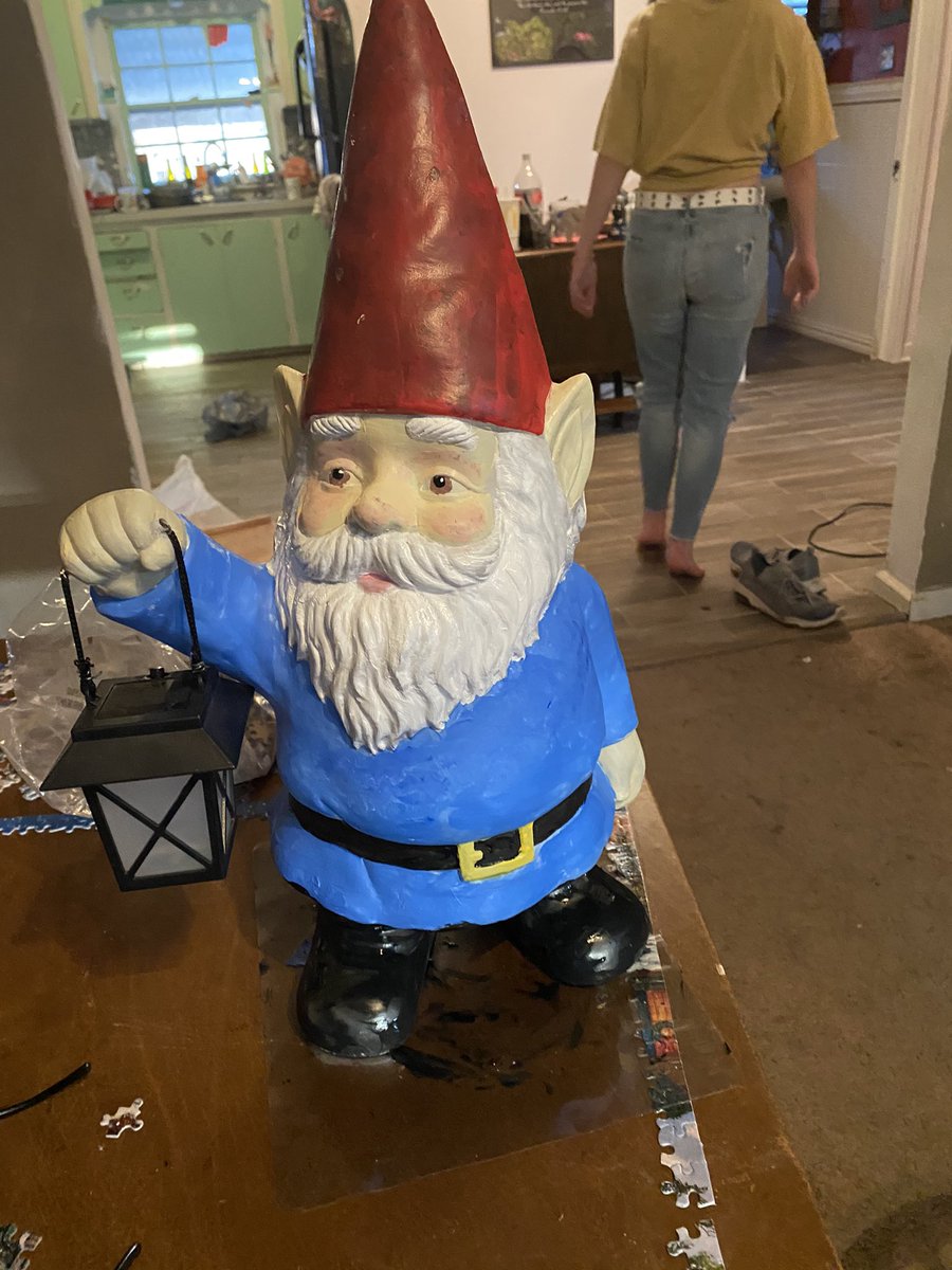 oosooners2010's tweet photo. @travelocity Check out my new tree stump ornament! 😍 https://t.co/YnO67DQKhK