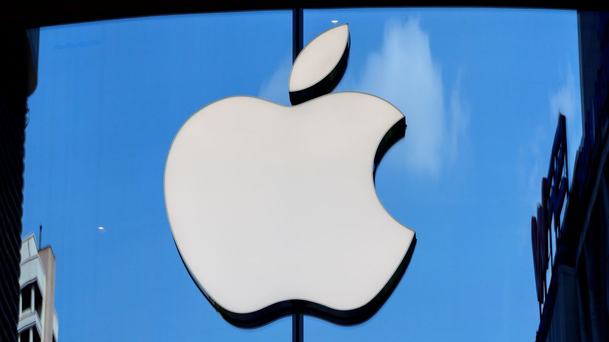 Gizmodo's tweet image. New Report States Apple Will Release Mixed Reality Headset in 2022 and AR Glasses by 2025 dlvr.it/Rv9QvC