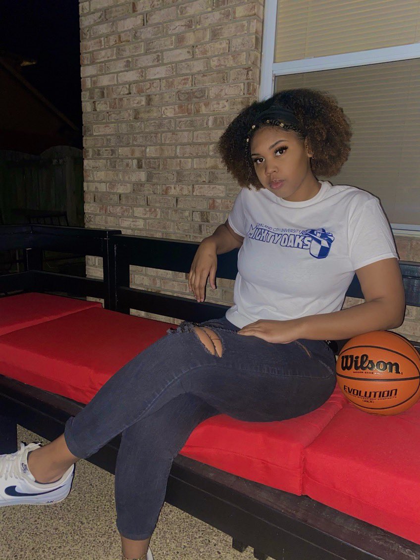ocu_wbb's tweet photo. Last but not least welcome to the fam @_jalaylay_ !! We are so excited for your future at OCU! #Committed #WeOverMe @GoMightyOaks https://t.co/9Jk4MEmFZ6