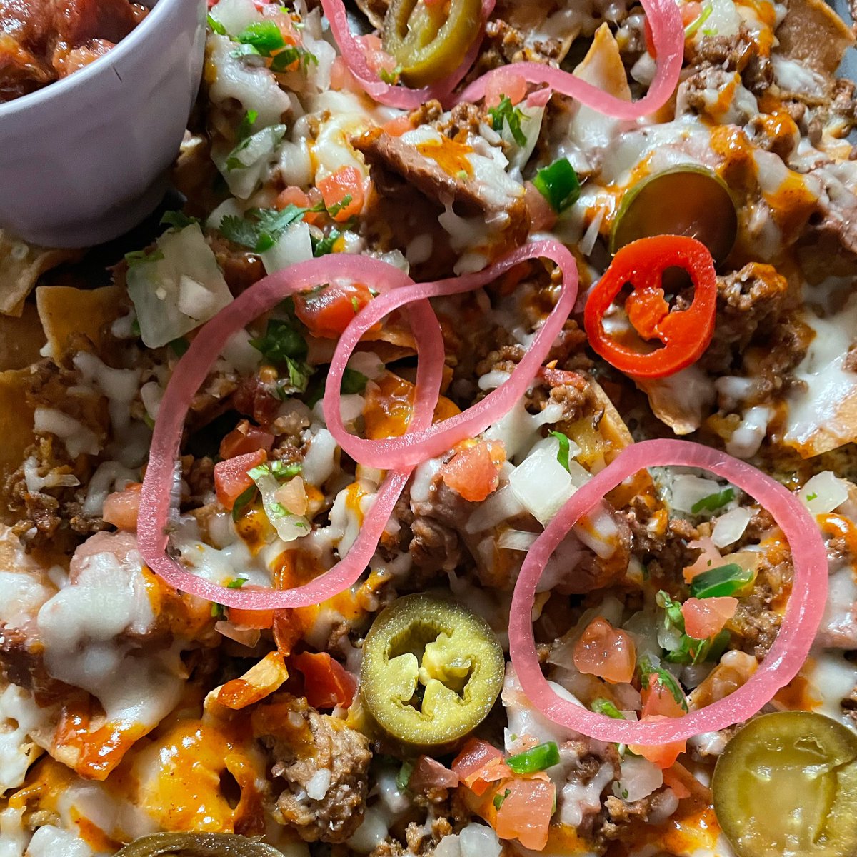 Settling in to watch NBA Allstar 2021 with this amazing nacho platter kit from El Tropezón that we ordered from the Regina Farmers’ Market online store! Thanks Roberto! 
<a href="/tropemxfood/">Tropemxfood</a> 
<a href="/MarketRegina/">ReginaFarmersMarket</a> 
#nbaallstar2021 🏀
#eatlocalYQR