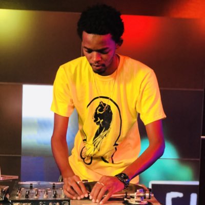 djweuz's tweet photo. #NouvellePhotoDeProfil https://t.co/RveyJns8Tn