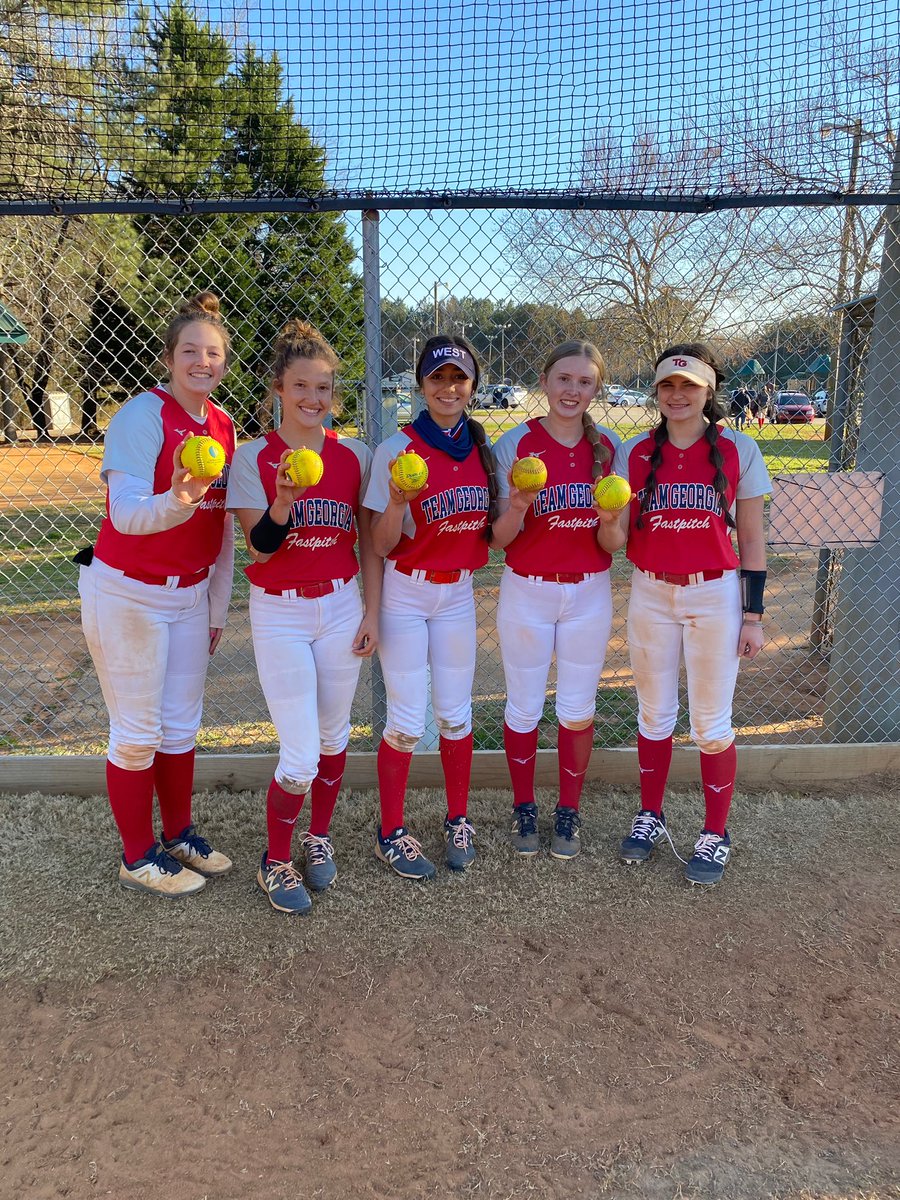TeamGAPremier04's tweet photo. Great weekend of softball for TG 04. Runner-up in the USSSA Gold Cup with homeruns from 5 different ladies!  #tgstrong https://t.co/1WZ6D2RTWN