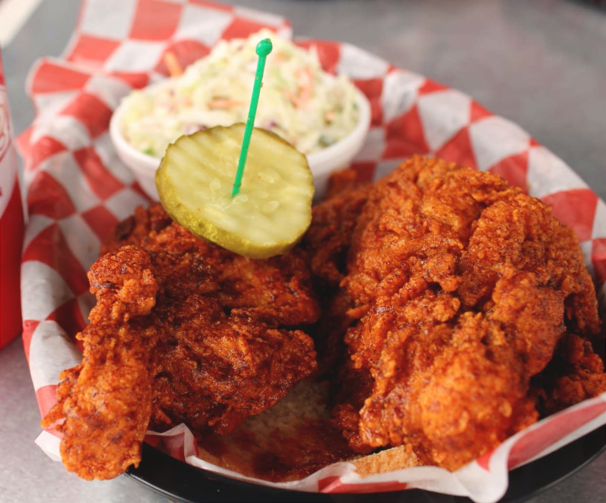 RelishCateringK's tweet photo. Many have turned to music to help get through them through some monotonous pandemic days, so we thought what better way to spice up this week than with a meal kit tribute to music city!  This Nashville Nibbles kit will pair perfectly with your good tunes! https://t.co/KiGuXZLNMb https://t.co/a4Pj249RQ6