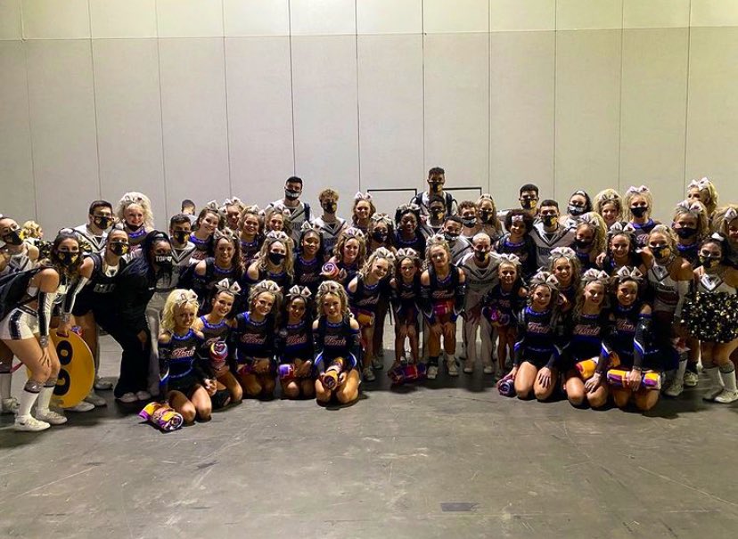 TopGunGLOC6's tweet photo. 🤩CONGRATULATIONS to the best Valentines GLOC could ask for on winning not only NCA but LEVEL 5 GRAND CHAMPS!  “We heart you” 🌎💚
@twistandshout1 @TS_Heart1 https://t.co/l2EGuuz16x