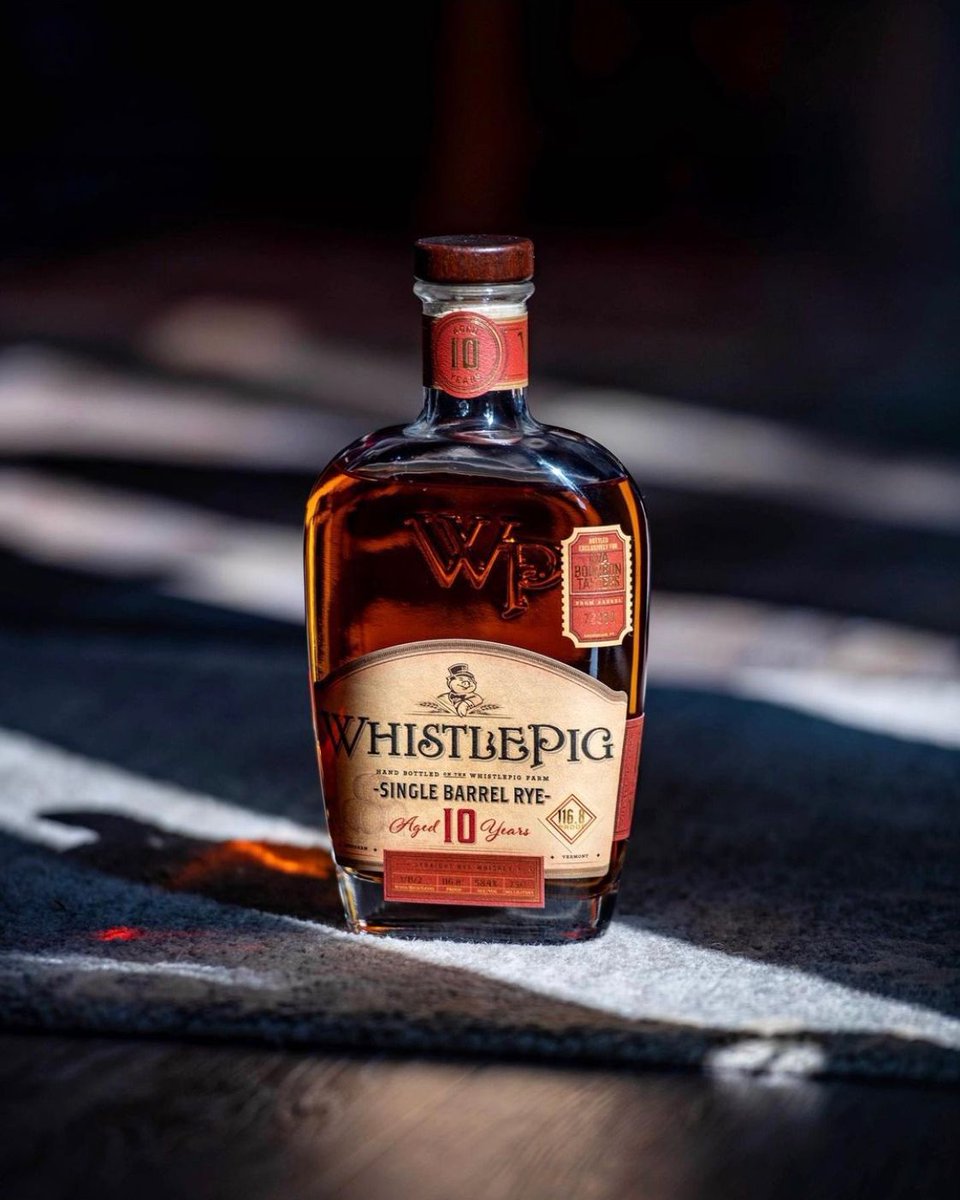 WhistlePigRye's tweet photo. Exceptional no matter how you drink it.

📸 - @thecharredcask

#SingleBarrel #10Year #Rye https://t.co/SegYRPrvNw