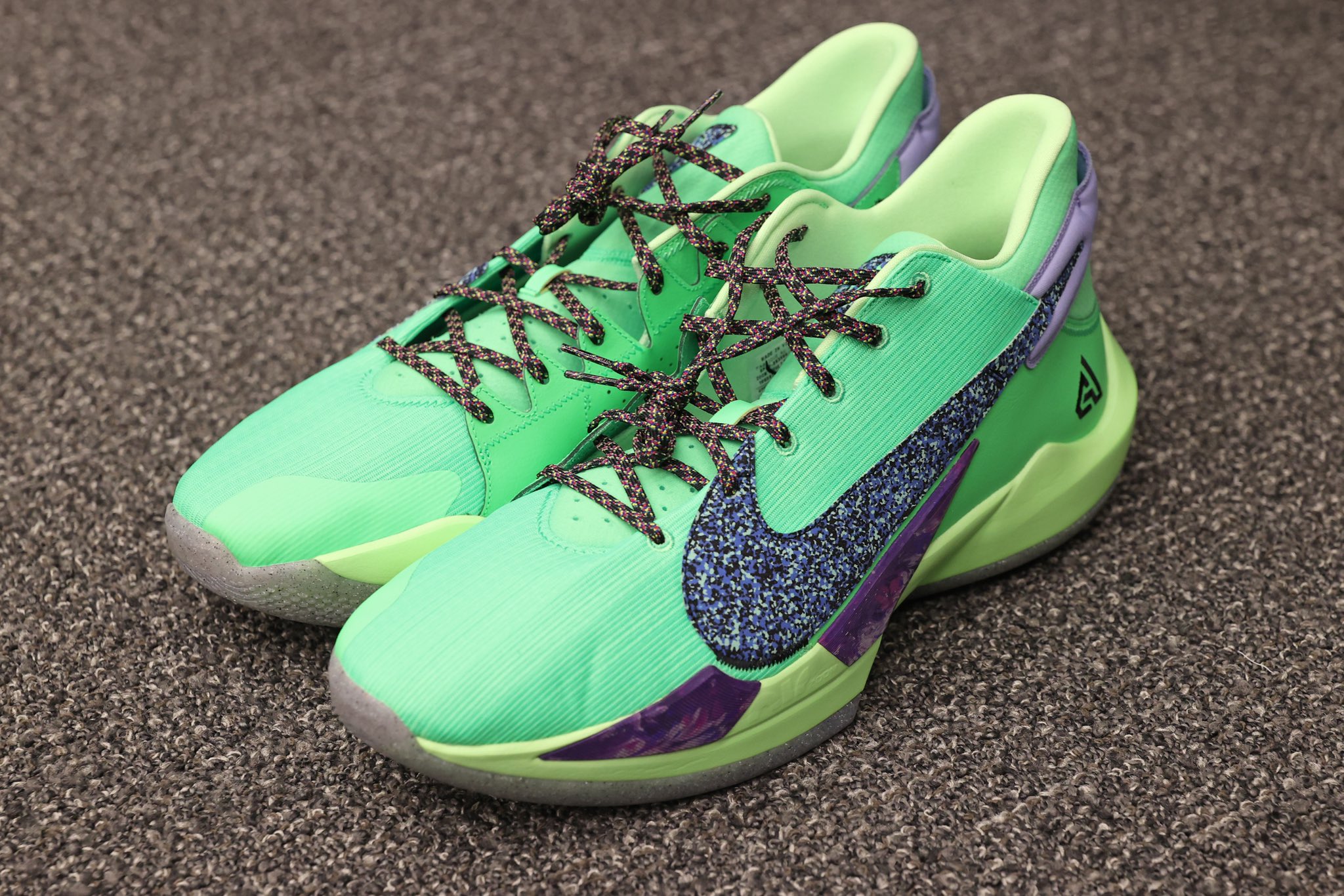 Nike zoom freak 2 colorways hotsell