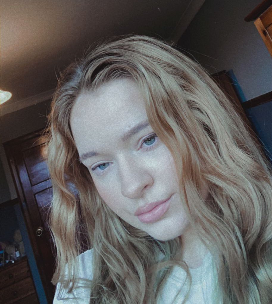 ellickstiva's tweet photo. i wanted to join in... so hi i lowkey would like a gf or smth 😺 #growingwithgaybours https://t.co/42yD2tl3mv