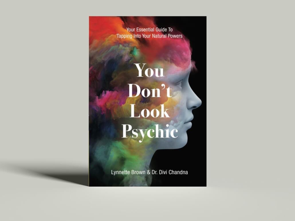 DrDiviC's tweet photo. I have received so many compliments about @lynnette444. Can I be so bold as to ask If you purchased yours from Amazon would you be able to write a review on the amazon page? 

Amazon link: https://t.co/4BRCNMe2nQ

We would be both SO grateful for that gesture! Thank YOU! https://t.co/NhJDHK06Uo