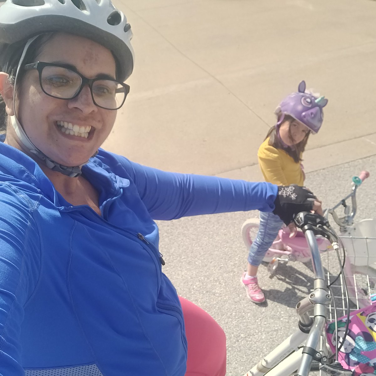 GayatriAgnew's tweet photo. We did a family ride this weekend in honor of #iwdbike 🚴♀️❤️🚴♀️ (Rohan and Ryan were biking to fast for me to catch them the a picture 🤷🏽♀️) https://t.co/Pagz7aRvyh
