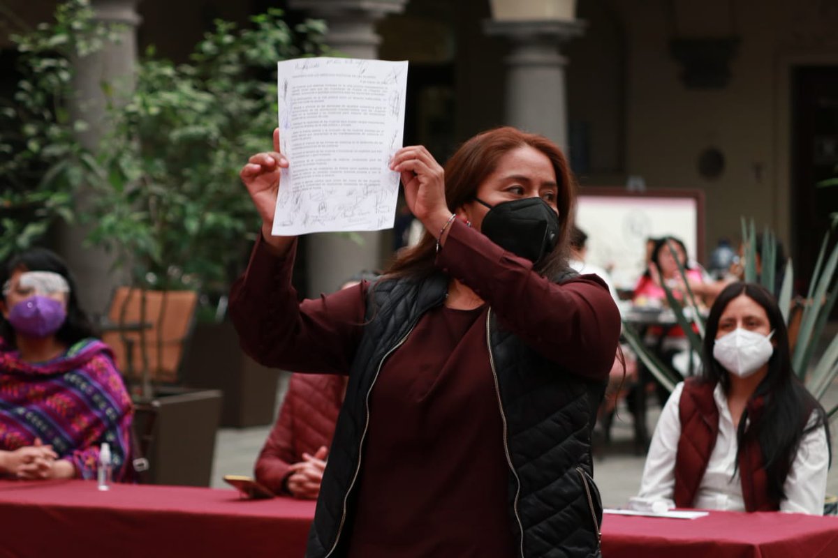 Yo Con Clau tweet media