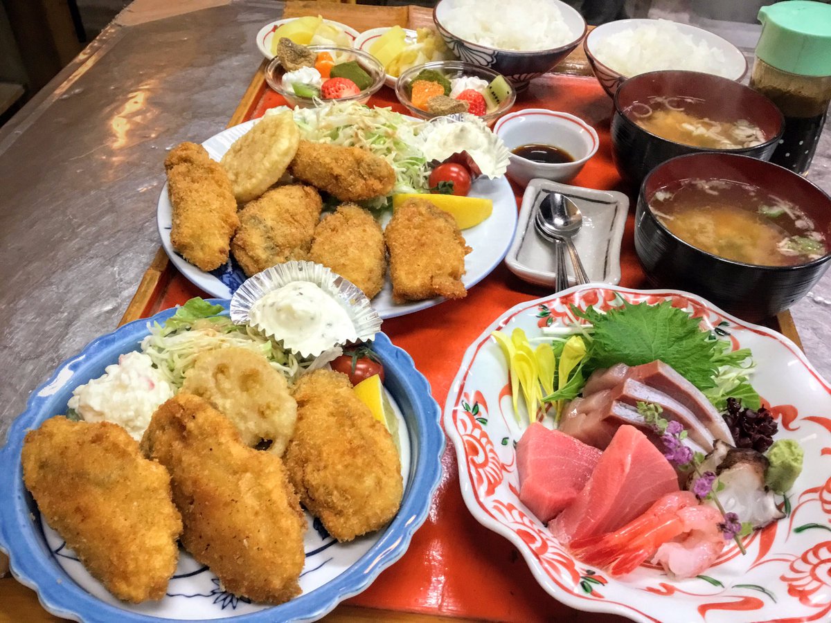 かき忠 宏さん 朝は雲多めですが良い天気予報の 新潟市です 市場では 佐渡の南蛮えび 広島かき 兵庫の殻付き牡蠣 式部さんの本マグロ等を調達 土曜の夜は お刺身かきフライ定食 南蛮えびお刺身 ふく白子焼き 予約はこちらから T Co
