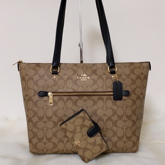 mid_ms's tweet image. So good I had to share! Check out all the items I&apos;m loving on @Poshmarkapp from @SlRosamaria #poshmark #fashion #style #shopmycloset #radleylondon #michaelkors #coach: posh.mk/FOixSp6vreb