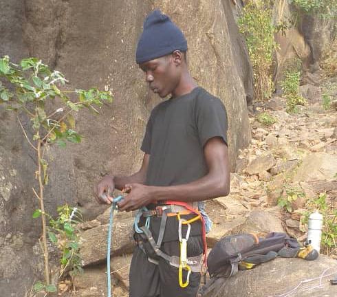itz_Moses96's tweet photo. Had a good climb on some tough routes today and tryna act tough too for the next climb sake..💪 copying the bushes birds sounds wisseling...😊😎🦅🕊️🐦🦅🐓 https://t.co/RtfC4gd1dq