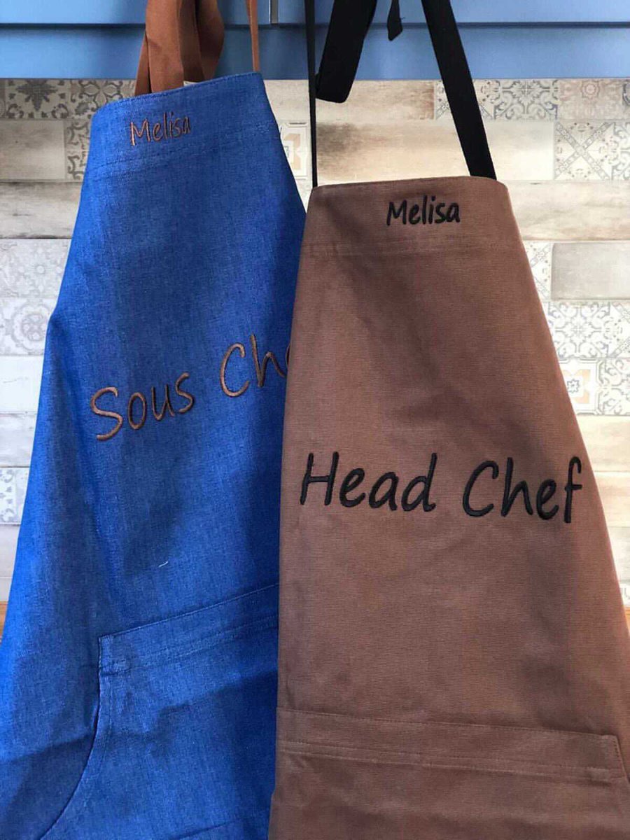 Trichidesign's tweet photo. Best gift for Mother’s Day #bespoke #chefapron #kitchen #downlandcrafts @CraftBizParty @smallbizshoutUK https://t.co/UHVVoPmpEN