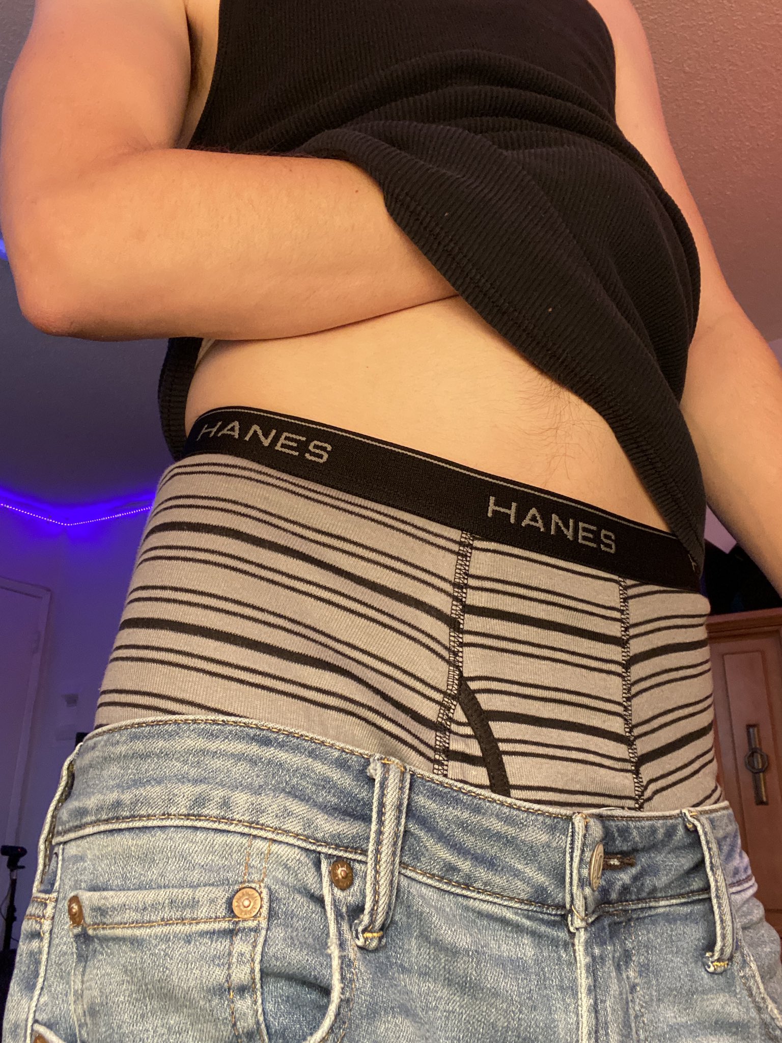 SpSagger on X: Not briefs but sporting some new Hanes boxer briefs. And  sagging just a little. Hehe 😜  / X