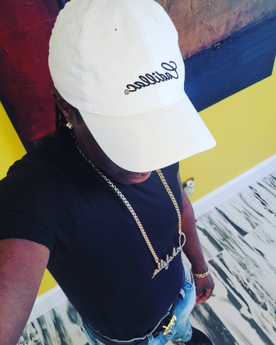 JAKAFELLAMOVIN's tweet image. Stand on it and up for it whatever it is. If say u believe in it. #datpart #summoofit