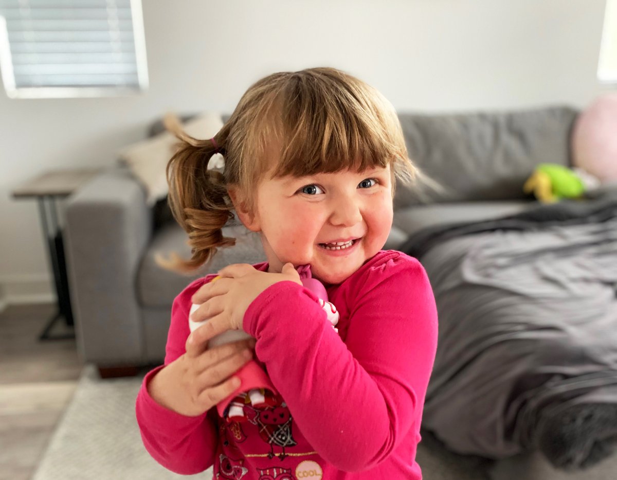 Check out last month's Valentine's Day packages for our AEF family &amp; friends! Packages included handmade cards from UW athletes, candy, toys, beanies, and more! 😍 

A massive #ThankYou to our generous sponsors for making Valentine's Day extra special this year ❤️🎗️

#Unite2Fight