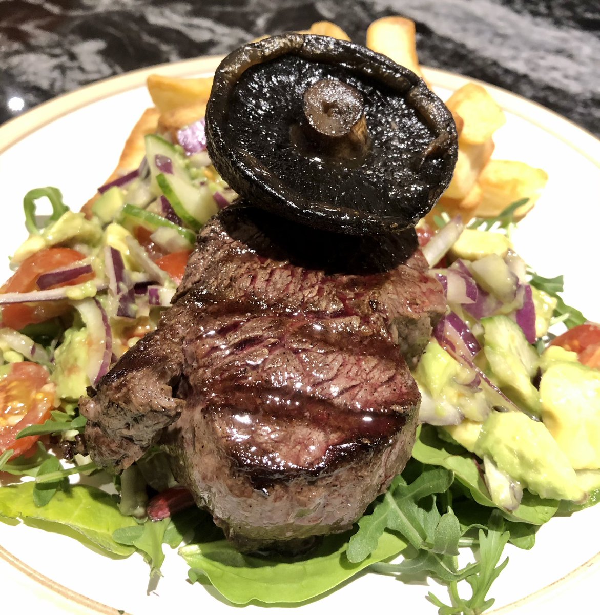 jomos_kitchen's tweet photo. @jamieoliver Tasty https://t.co/CJBcDTSTws