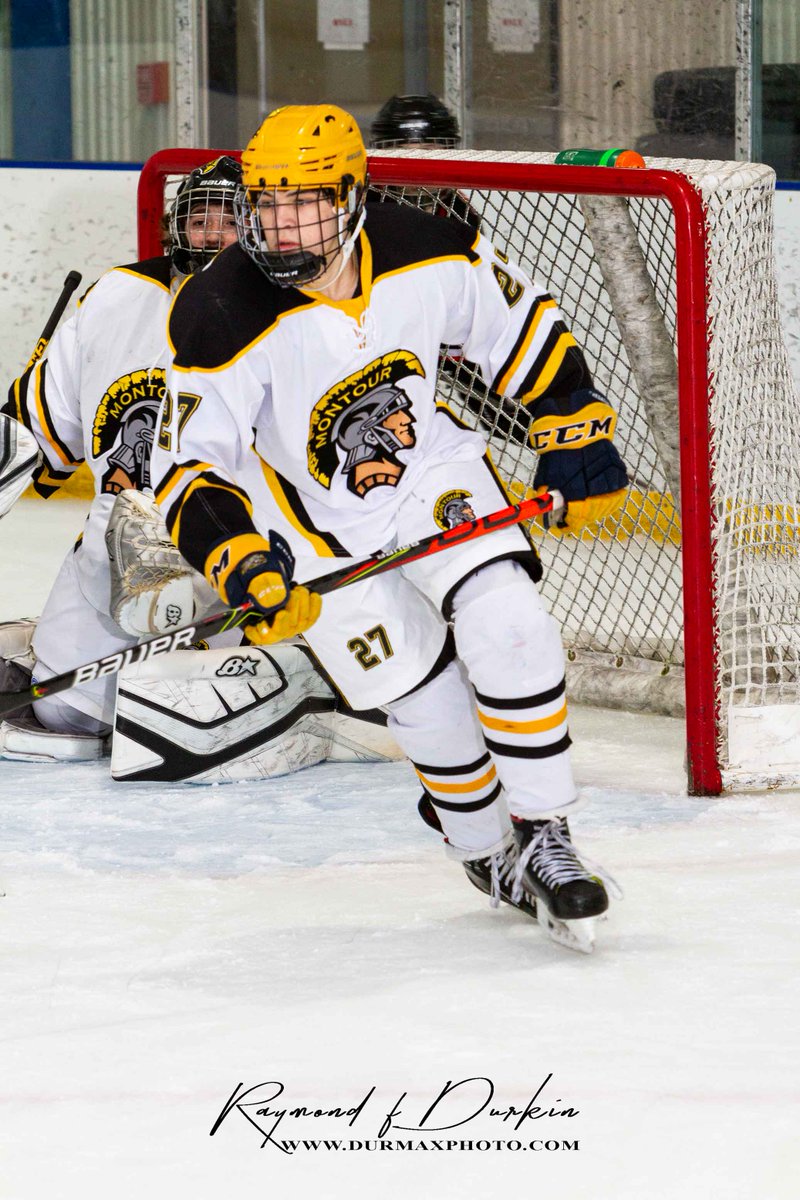 HockeyPhoto's tweet image. @MoonHockey Varsity vs @montourhockeyA Mar 1, 2021 at @BaierlIce All game photos can be found at: durmaxphoto.com/Hockey/Moon-Ho…  @MontourSoccHock @MontourSD @MoonAreaSD @MoonTigersAD #montourhockey #moonhockey