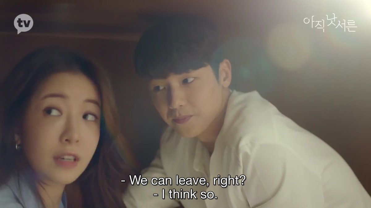 namjhyuns's tweet photo. How cute. Seung-yoo got all nervous of being this close to Jiwon.

#HowToBeThirty #JungInSun #KangMinHyuk #NotYetThirty #HowToBeThirtyEp4 https://t.co/acdj384ldq