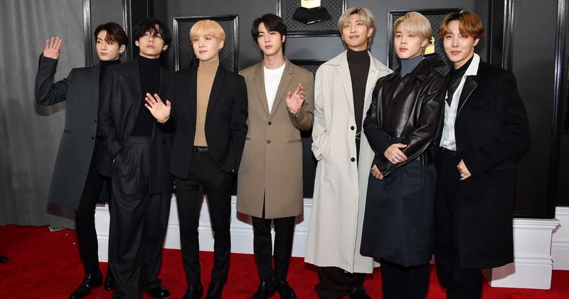 ClionaFitz's tweet photo. I’m so proud of them 😭💜🥰 Congratulations 😄 🎉 @BTS_twt you deserve this 😊 #WhatYoongiWantsYoongiGets #BTSPavedTheWay #BTSGrammyPerformers #GRAMMYs https://t.co/WeW4ea4Zwo