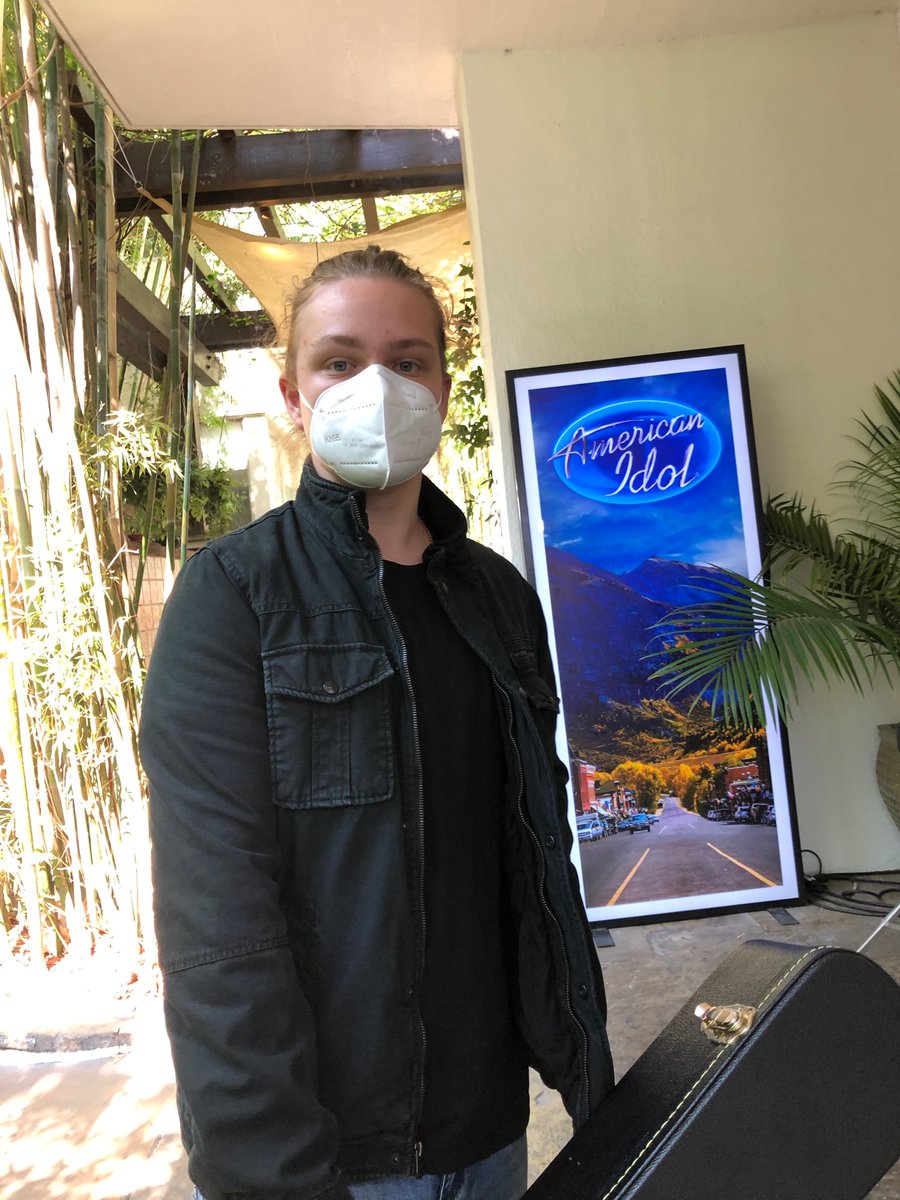 Just one hour left. Tonight on @abc a new episode with incredible artists, the AMAZING host @ryansrscreast and legend judges <a href="/katyperry/">KATY PERRY</a> @lionelrichie and <a href="/lukebryan/">Luke Bryan</a> on the @americanidol ❤️