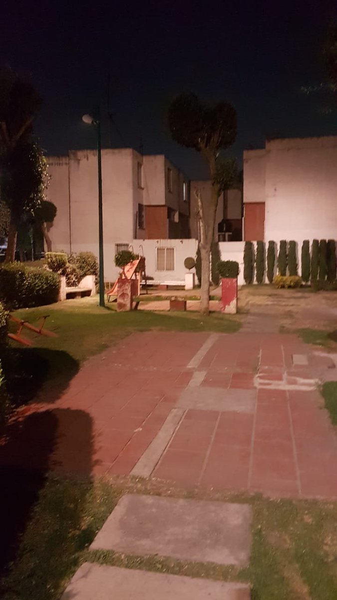 GobCDMX's tweet photo. A través del Programa de #RIPUH, @ProsocCDMX instaló Luminarias 💡 en la Unidad Habitacional 🏙️ Alianza Popular Revolucionaria, @Alcaldia_Coy, para mayor seguridad de sus habitantes. 👍
#CiudadDeDerechos https://t.co/oC03xq0dbE